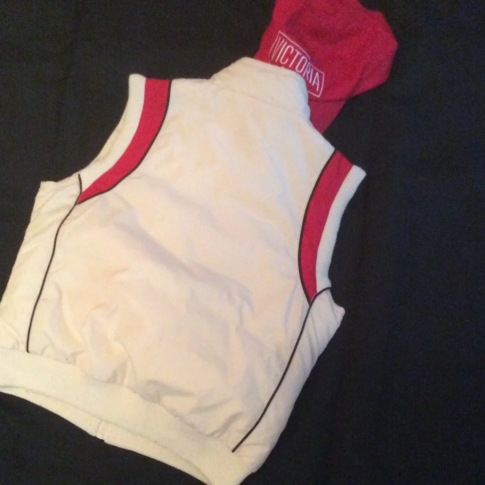 Super Cute Sporty Vintage Puma Puffy Zip‎ Up Crop Vest